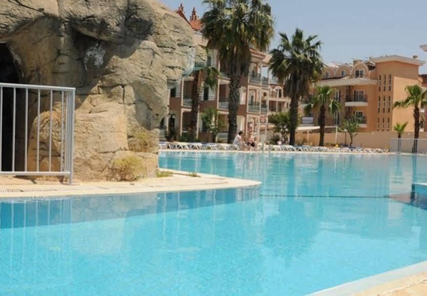 Club Secret Garden Hotel