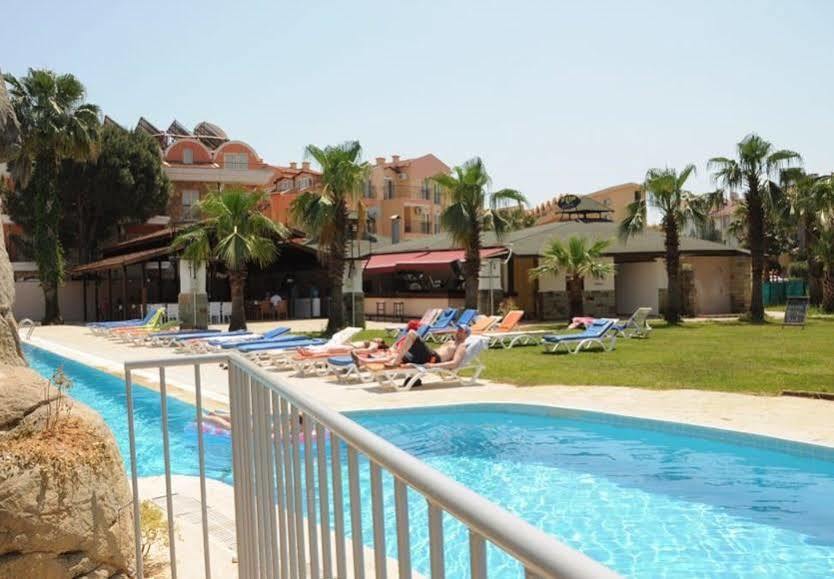 Hotel Club Secret Garden