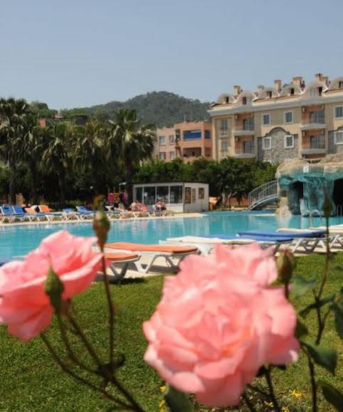 Hotel Club Secret Garden