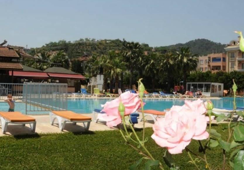 Hotel Club Secret Garden 2*